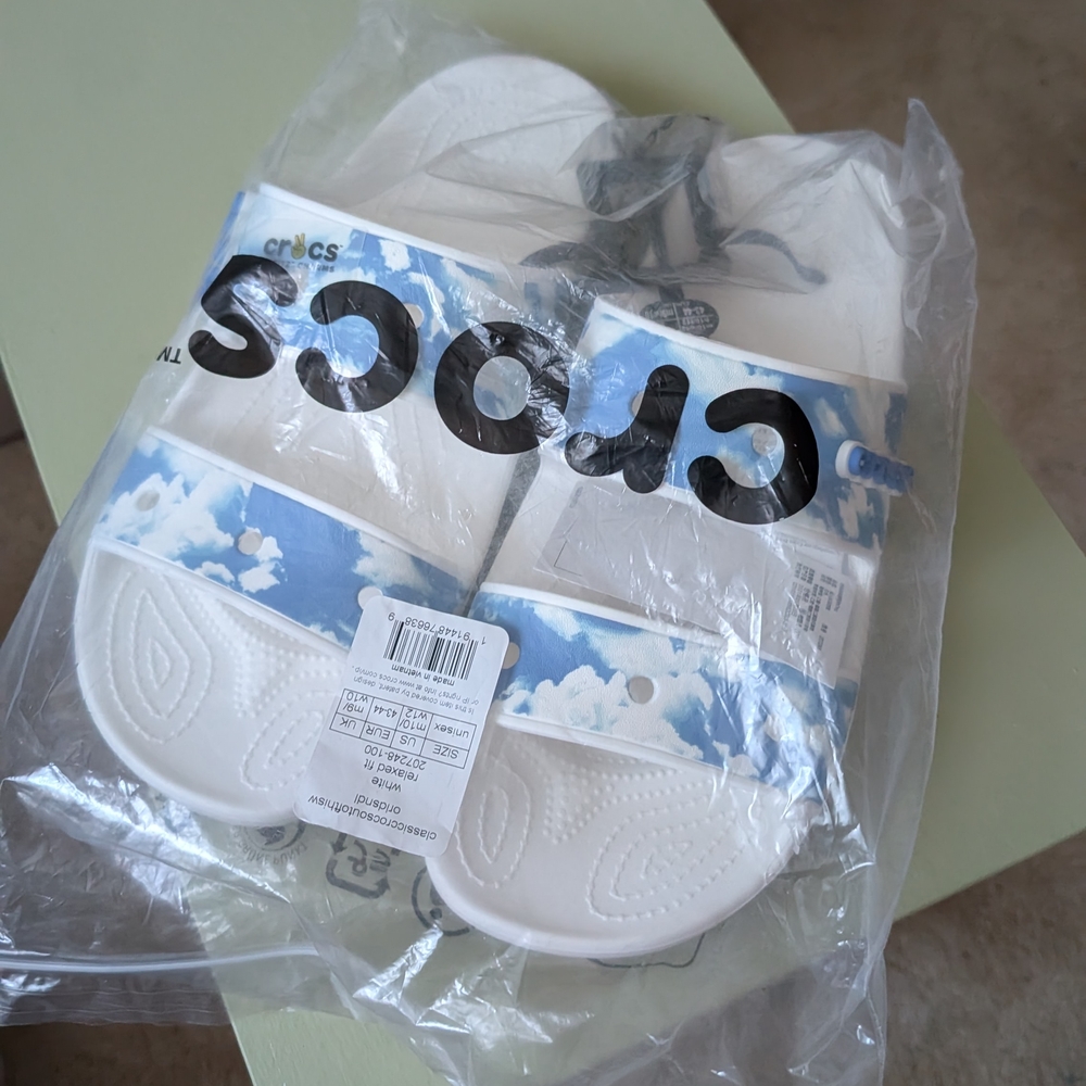 CROCS Kids Sandals in White and Light Blue